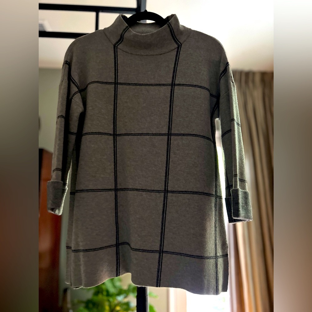 Knitted Long Cuffed Top
